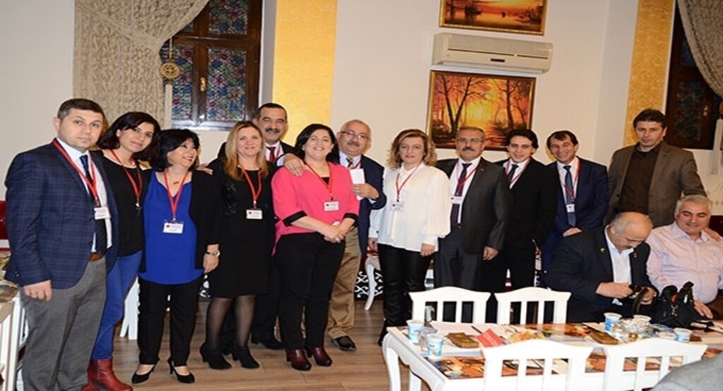 Hazalıların geleneksel tirit gecesi