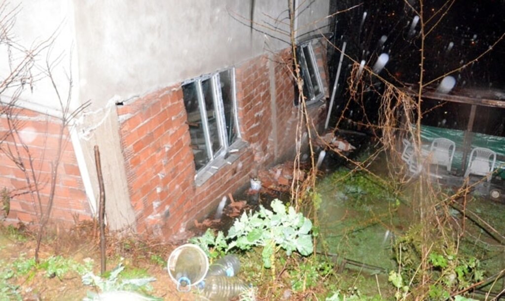 Heyelan nedeniyle 6 ev boşaltıldı