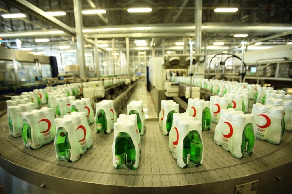 İftarda maden suyu tüketmek orucu kolaylaştırıyor