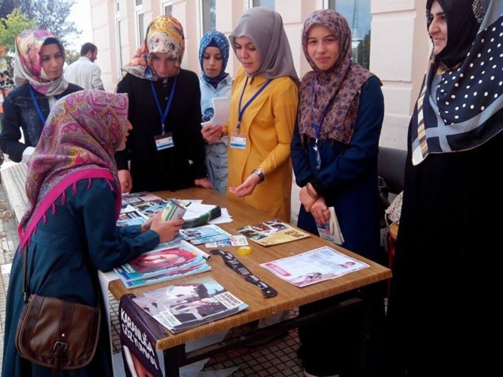 İHH standına saldırı