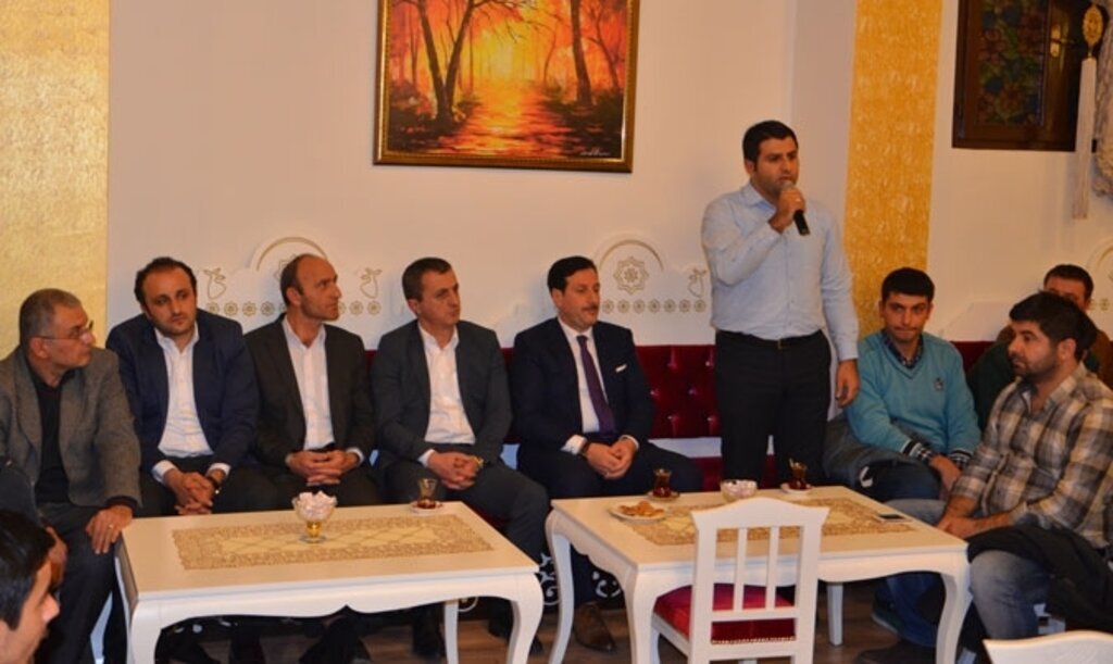 İlkadım Gençlik'ten 'Çay Sohbeti'