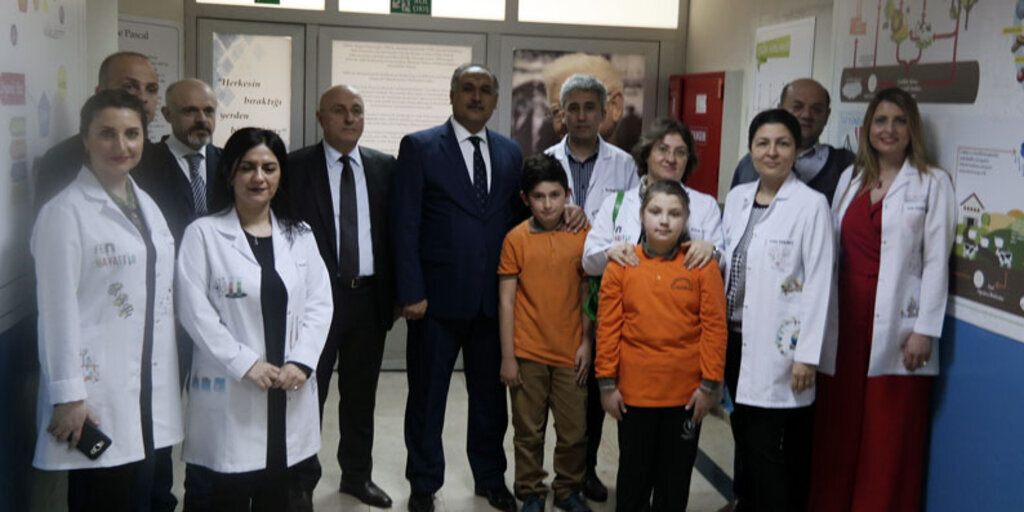 İlkadım Yıldırım Beyazıt Ortaokulu'nda Bilim Sokağı Oluşturdular