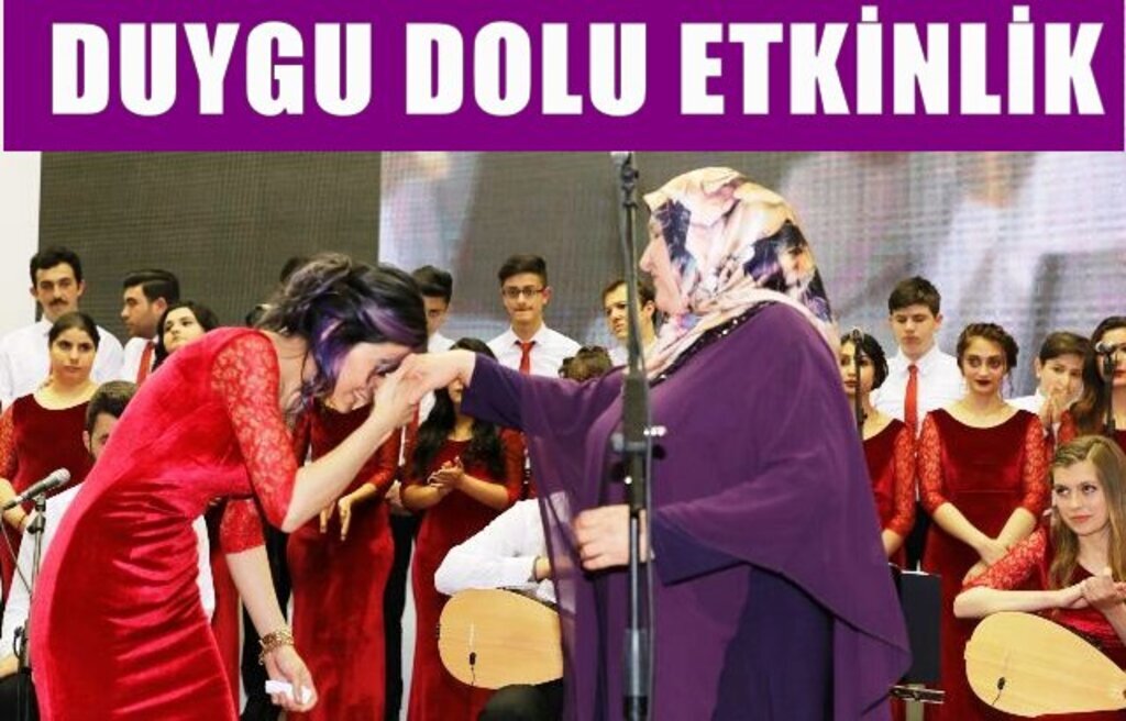 İlkadım’da Anneler Çocuklarıyla Sahnede