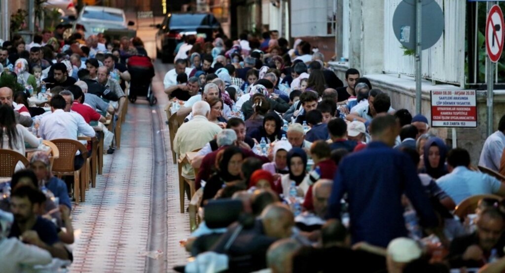 İlkadım'da Devlet-Millet Aynı Sofrada