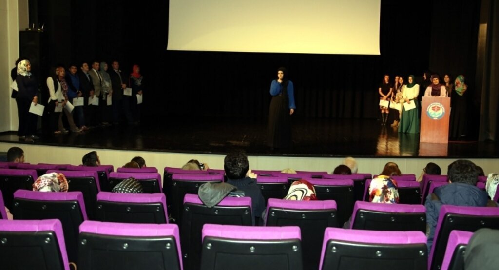 İşitme engellilerin 'rap müzik' keyfi