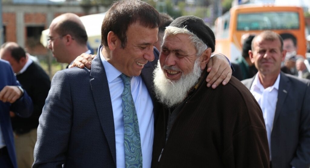 İstikrarın adresi AK Parti