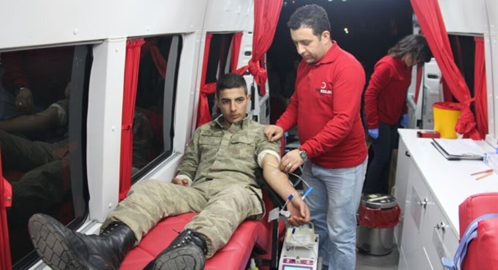 Jandarmadan kan bağışı