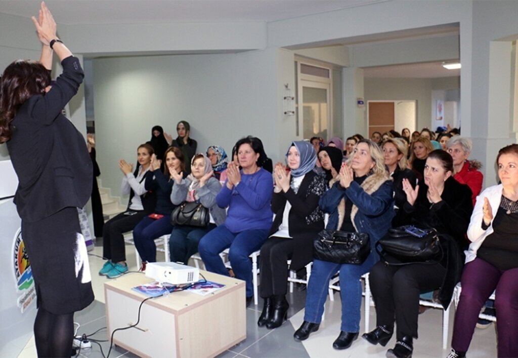 Kadına şiddetin önüne geçebilmek için en önemli faktör aile