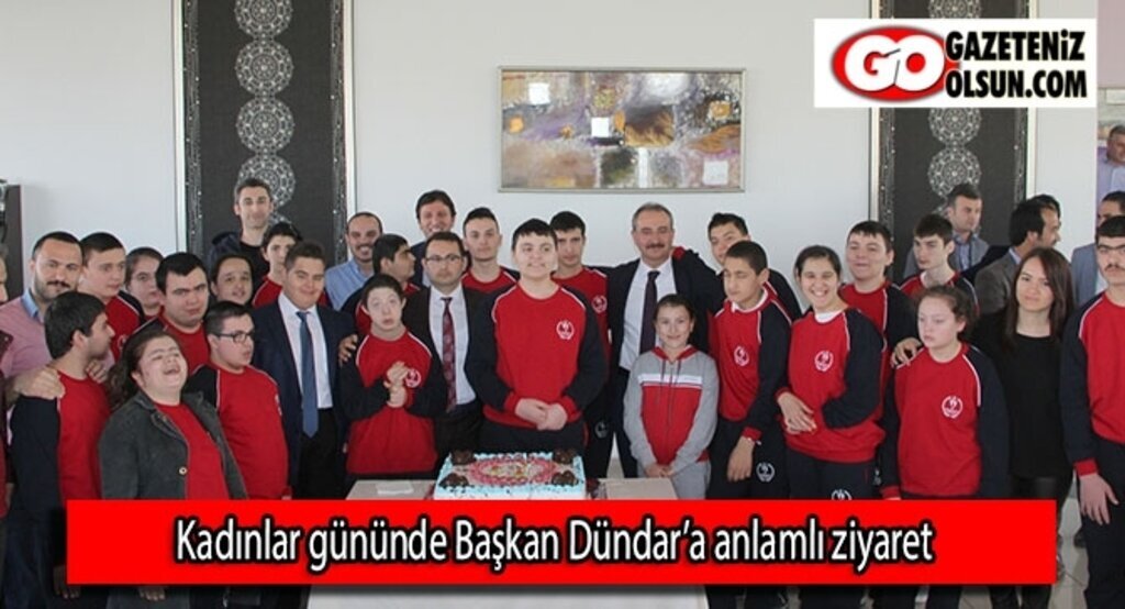 Kadınlar gününde Başkan Dündar’a anlamlı ziyaret