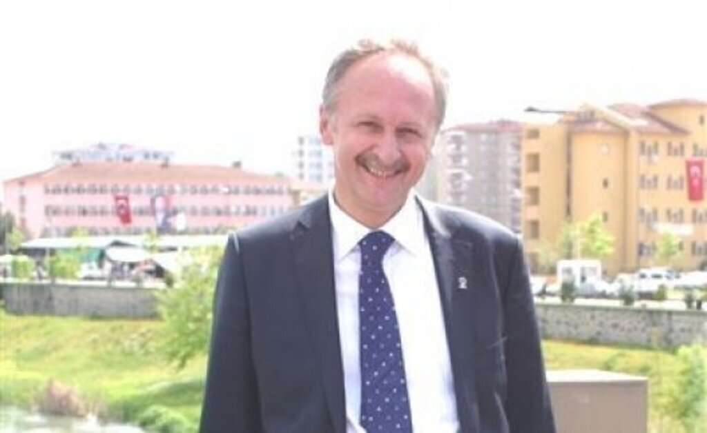 Kamuran Özden istifa etti