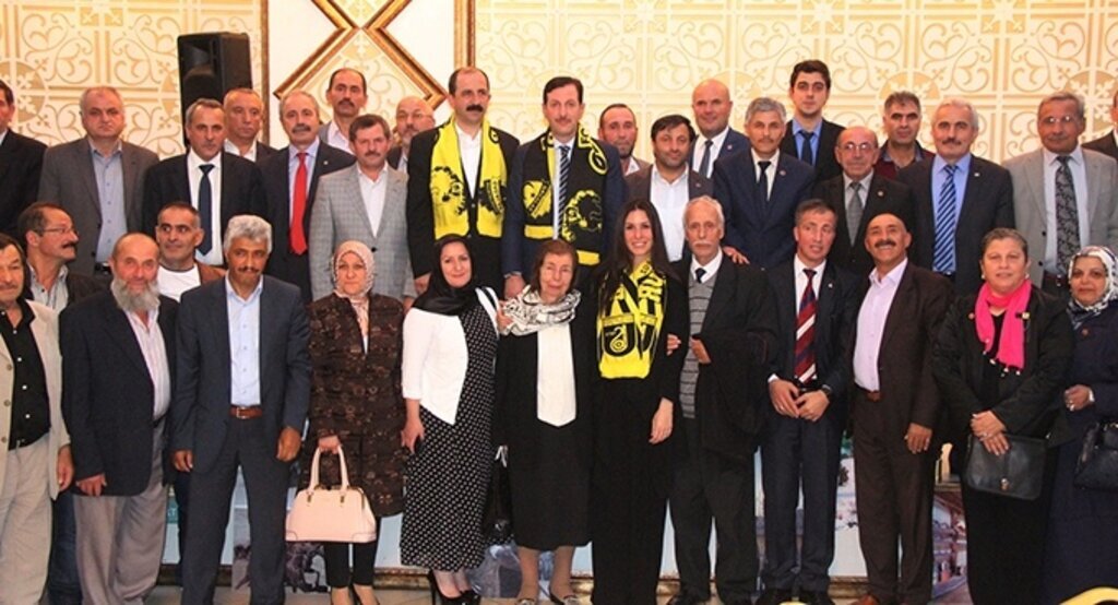 Karaaslan Bayburtlular Kültür ve Yardımlaşma Derneği'nin yemeğine katıldı