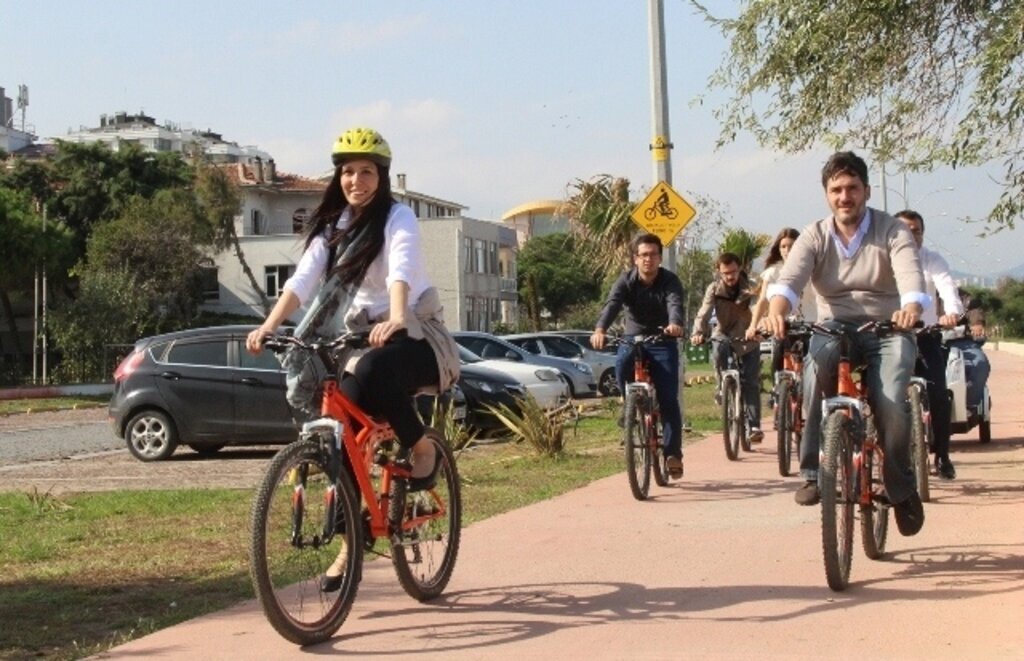 Karaaslan Gençlerle Spor Yaptı