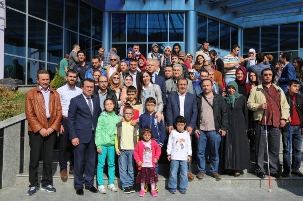 Karaaslan ve Taşçı engellilerle buluştu