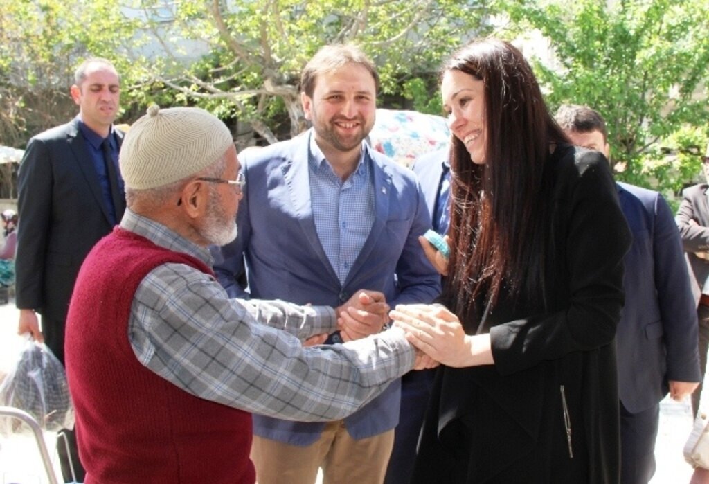 Karaaslan'a Vezirköprü'de büyük ilgi