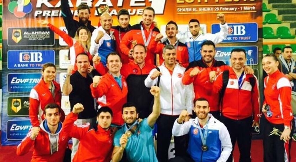 Karatecilerimiz 12 madalyayla zirvenin sahibi