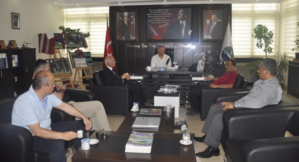 Kavak Belediye Başmanı Belur'a makamında ziyaret