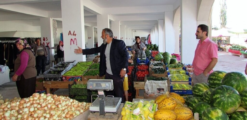 Kavak Kapalı Sebze Pazarı hizmete açıldı