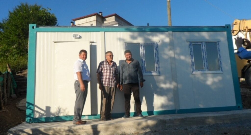 Kavak SYDV'den 82 yaşındaki vatandaşa prefabrik ev