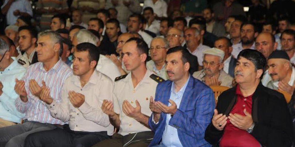 Kavaklılar Omuz Omuza Demokrasi nöbetinde