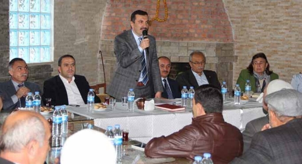 Kavak'ta belediye çalışmaları vatandaşlara anlatıldı