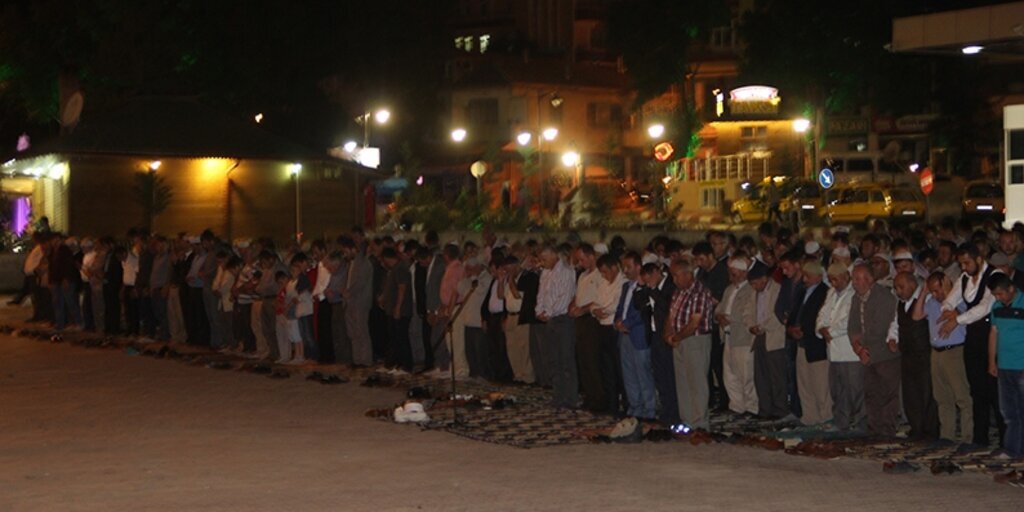 Kavak'ta Demokrasi Şehitlerine Gıyabi Cenaze Namazı Kılındı