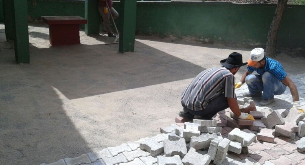 Kavak'ta parke taşı yapım çalışmaları devam ediyor