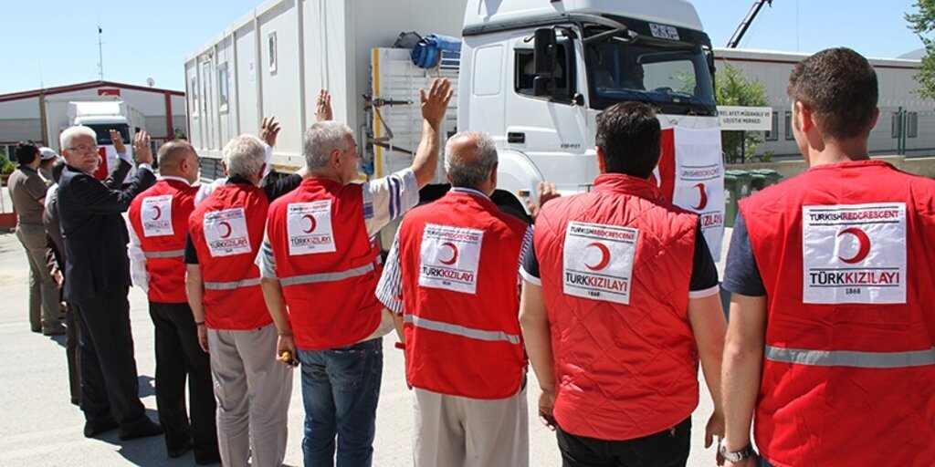 Kızılay, Iraklı ihtiyaç sahibi ailelere barınma ünitesi gönderiyor