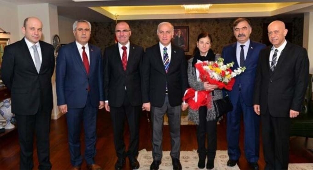 Kızılay Samsun Şube'sinden Vali Şahin'e ziyaret