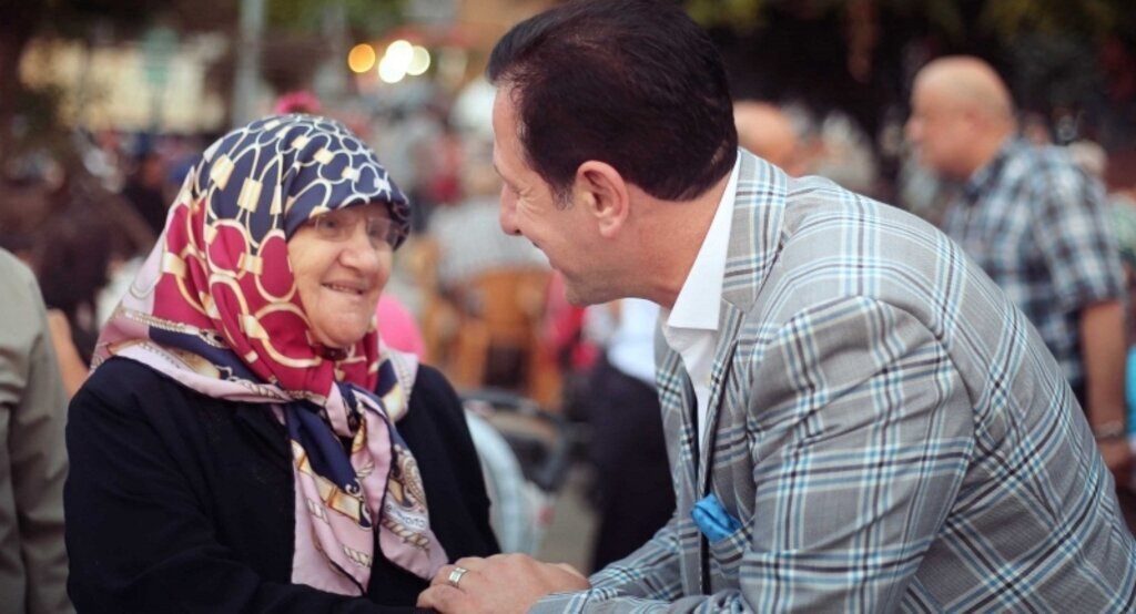 Komşular İlkadım'da aynı ekmeği bölüşüyor