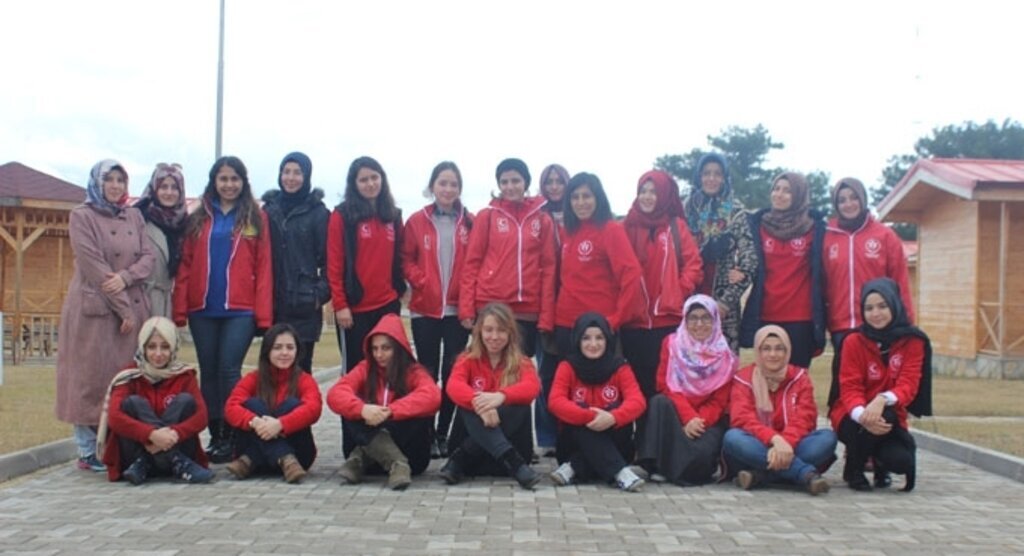 Kötü alışkanlıklara karşı mücadele edecek genç liderler yetişiyor