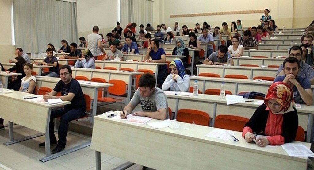 KPSS'nin ilk gün oturumları sona erdi