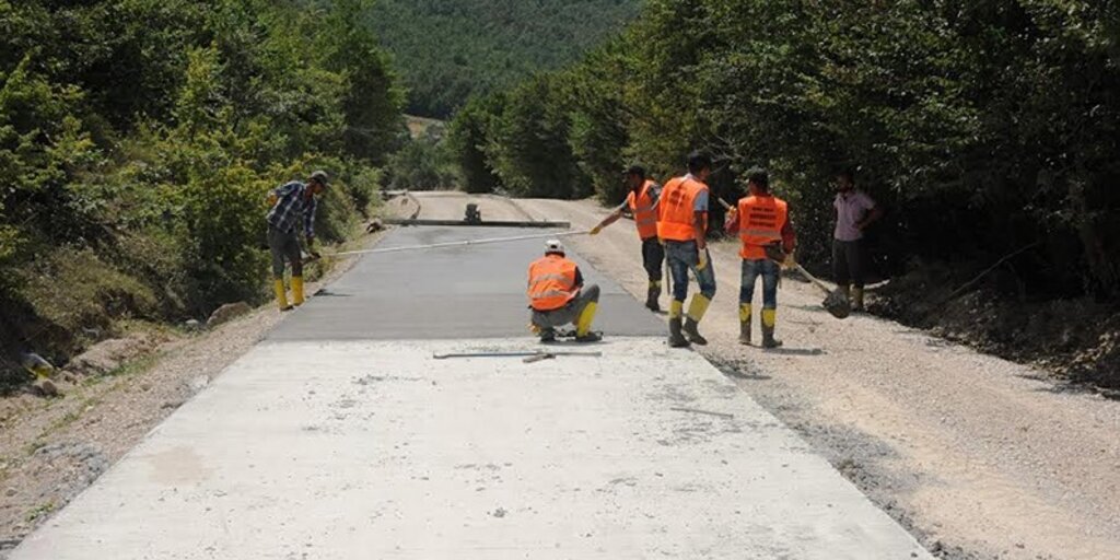 Ladik’deki yol yatırımları, köyleri kasabalaştırıyor 