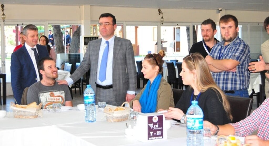 LET'S FOLK projesi öğrencilerinin Yalı Kafe keyfi