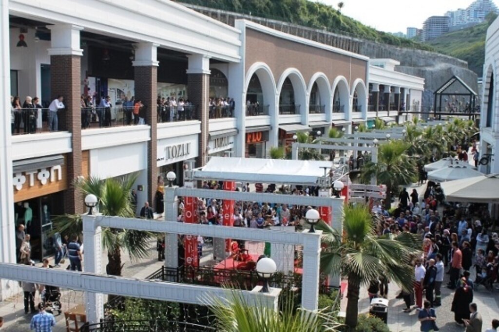 Lovelet AVM 'den 19 Mayıs Gençlik Bayramına Özel Görkemli Defile