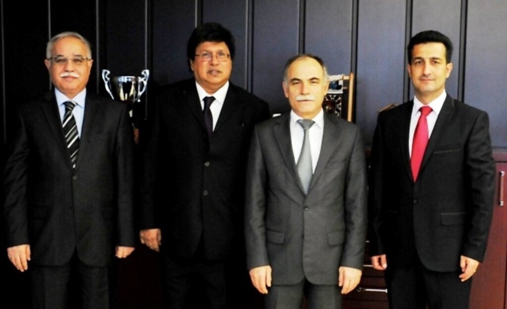 Mara Teknoloji Üniversitesi Rektörü Dato’ Prof. Dr. Sahol Hamid Abu Bakar Samsun’da