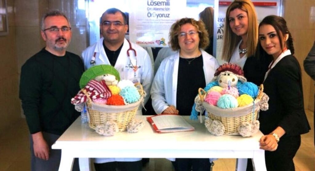 Medical Park lösemili çocuklar için örgü örüyor
