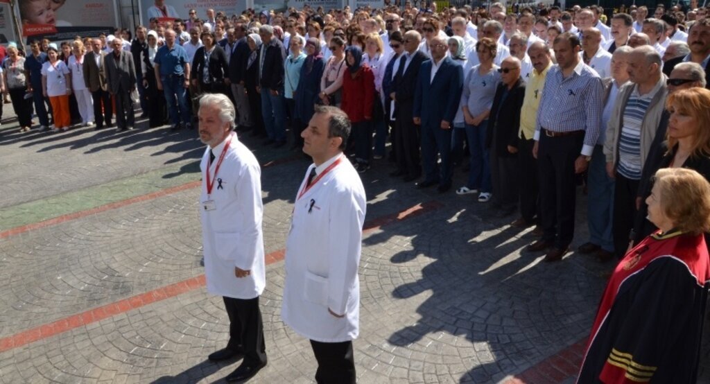 Medical Park’ta Dr. Kamil Furtun için tören düzenledi