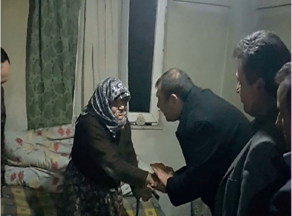 Metin Kuruoğlu'ndan çat kapı ziyaret