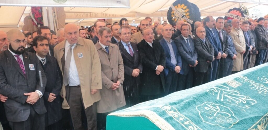 Mehmet Yıldırım gözyaşlarıyla son yolculuğuna uğurlandı