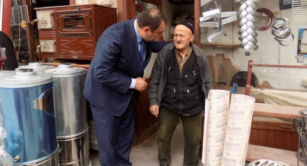 Metin Kuruoğlu' na Vezirköprü'de sevgi seli