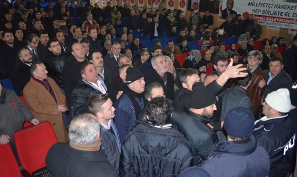 MHP Bafra ilçe kongresinde kavga çıktı