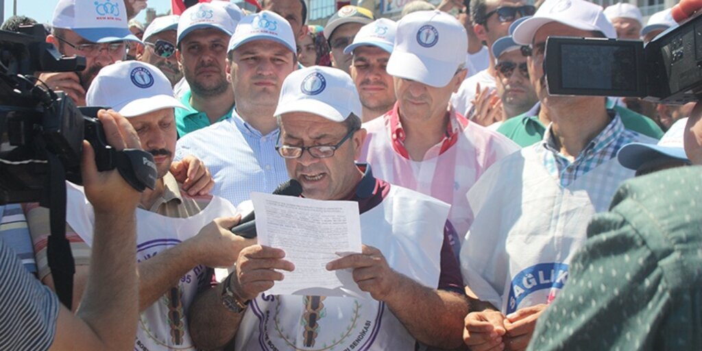 'Millete ve iradesine sahip çıkmak için alanlardayız'