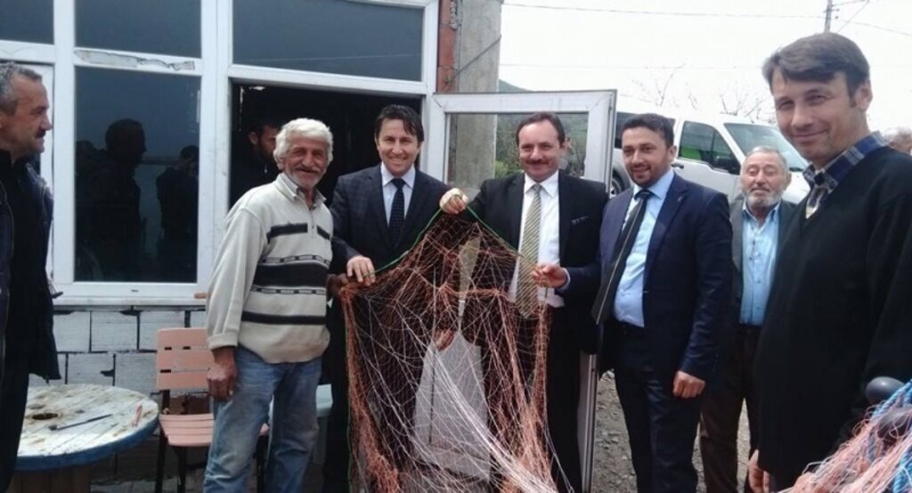 Milletkvekili Adayı Çatal Yakakent’te esnaf ve balıkçılarla biraraya geldi