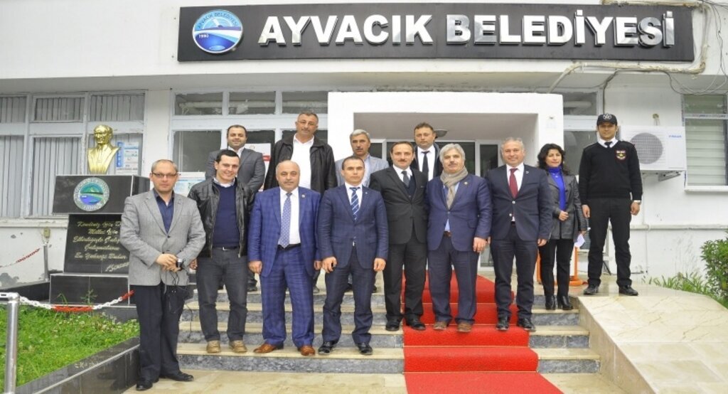 Milletvekili Adayı Çatal Ayvacık Belediyesi'ni ziyaret etti