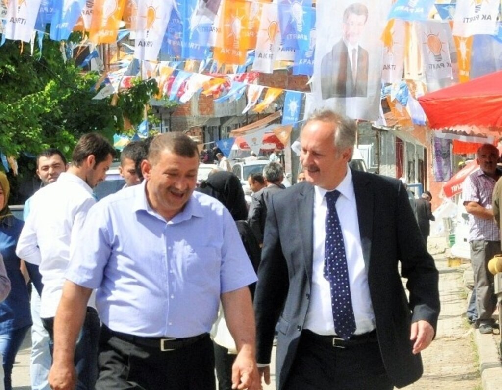 Milletvekili Adayı Özden: Bizimle çiftçinin yüzü güldü