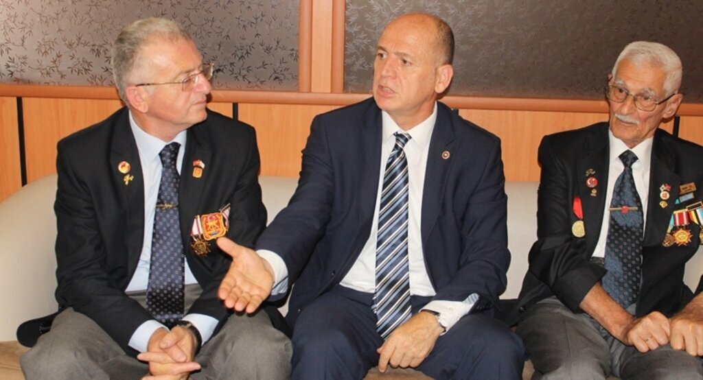 Milletvekili Edis: Her zaman sahada her zaman vatandaşlayız