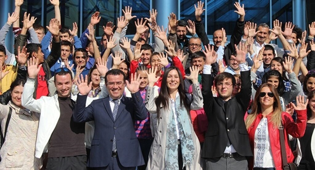 Milletvekili Karaaslan işaret dili ile konuştu