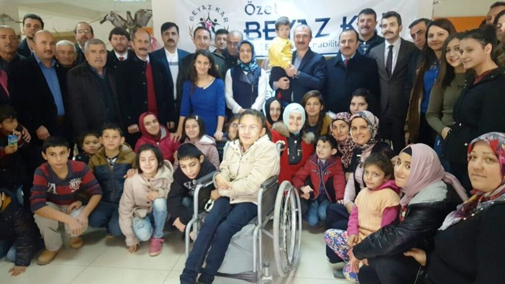 Milletvekili Kırcalı engellileri günlerinde yalnız bırakmadı