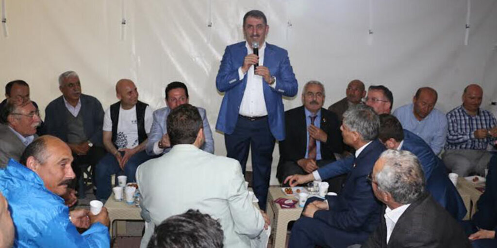 Milletvekili Köktaş ilk Teravih Namazı'nı Toraman Tepe Camii'nde kıldı 