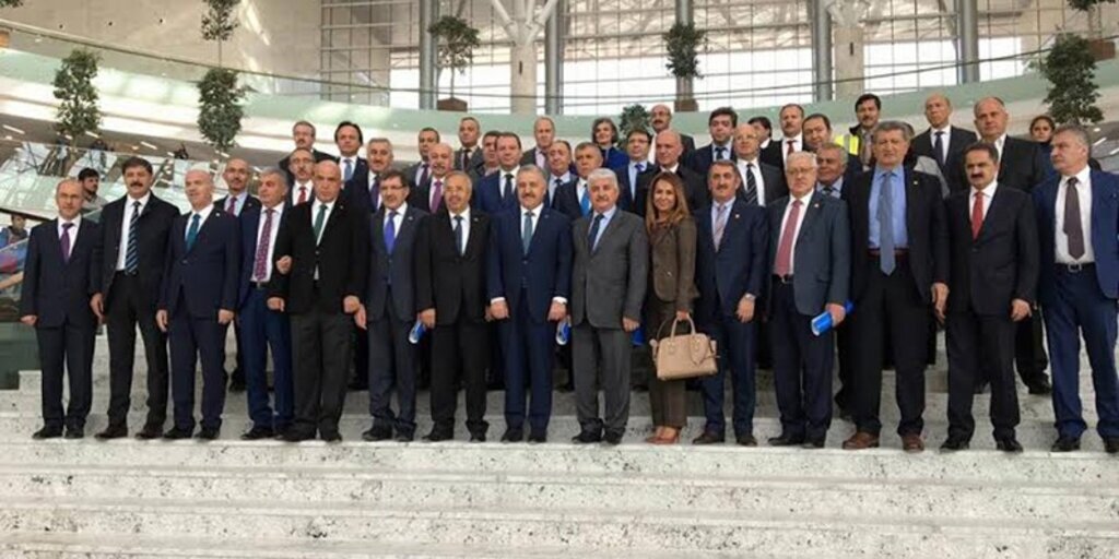 Milletvekili Köktaş 29 Ekim'de hizmete girecek Yüksek Hızlı Tren'i inceledi